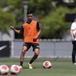 Corinthians acerta renovação com lateral-direito da base; veja detalhes