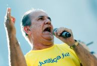 Defesa de Silas Malafaia pede adiamento de julgamento que pode torná-lo réu