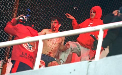 Independiente x La U: CBF sobe o tom e pede punição rigorosa após barbárie em estádio