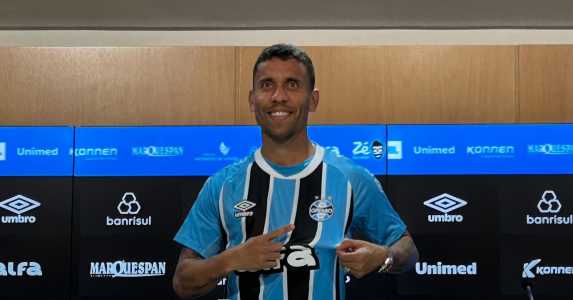 Marcos Rocha apresentado oficialmente pelo Grêmio