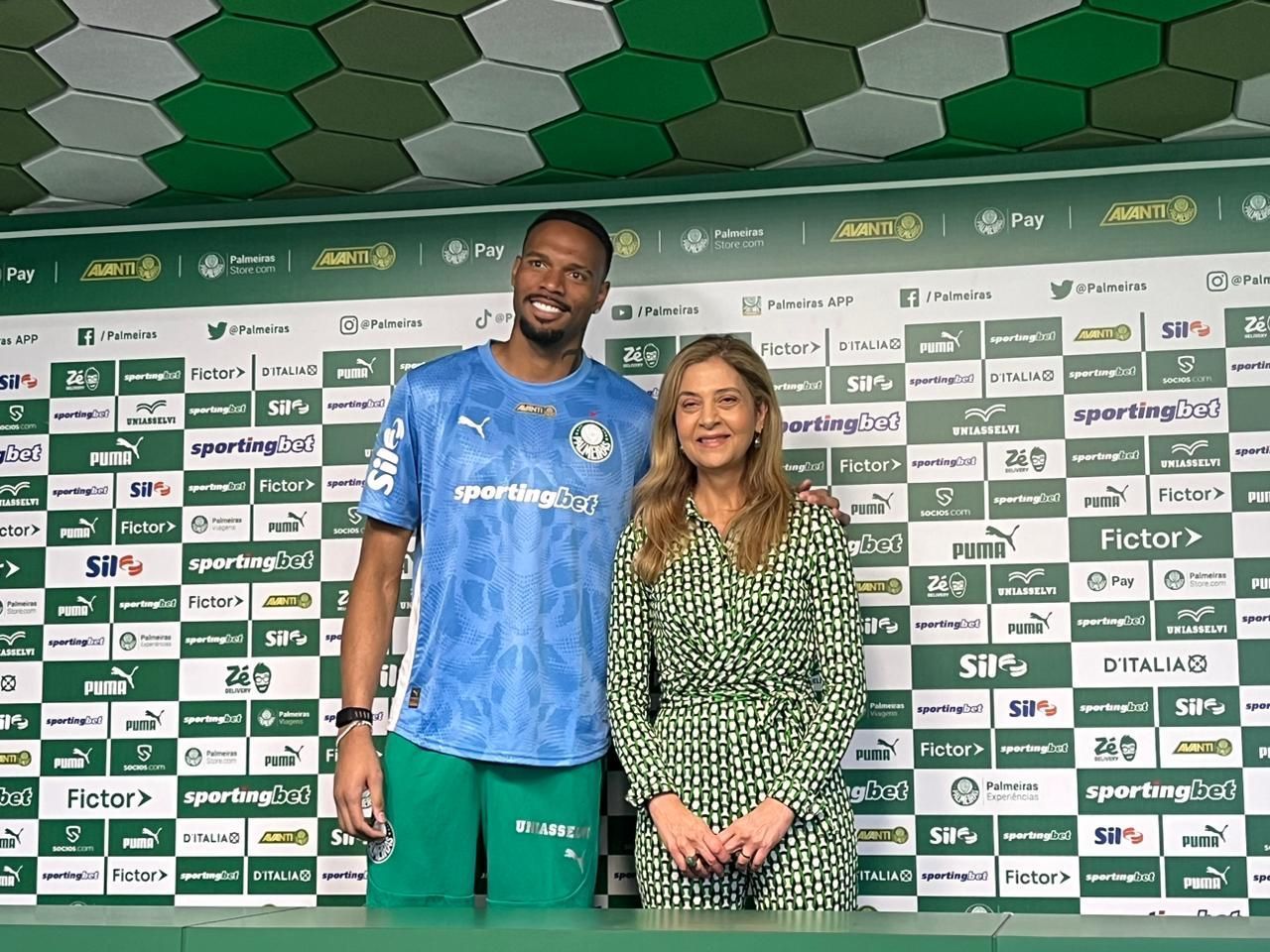Apresentado no Palmeiras, Carlos Miguel abre o jogo sobre provocação nos tempos de Corinthians