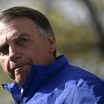 Novo boletim médico aponta que Bolsonaro segue na UTI após quadro grave