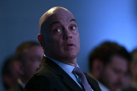 Ministro Alexandre de Moraes, do STF, pediu extradição de seu ex-assessor no TSE