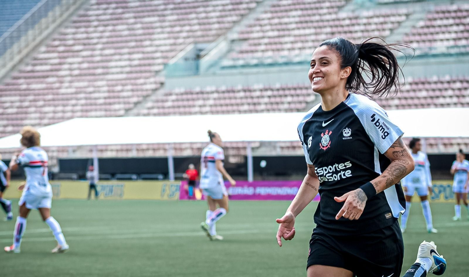 Corinthians bate São Paulo e abre vantagem na semi do Brasileiro Feminino