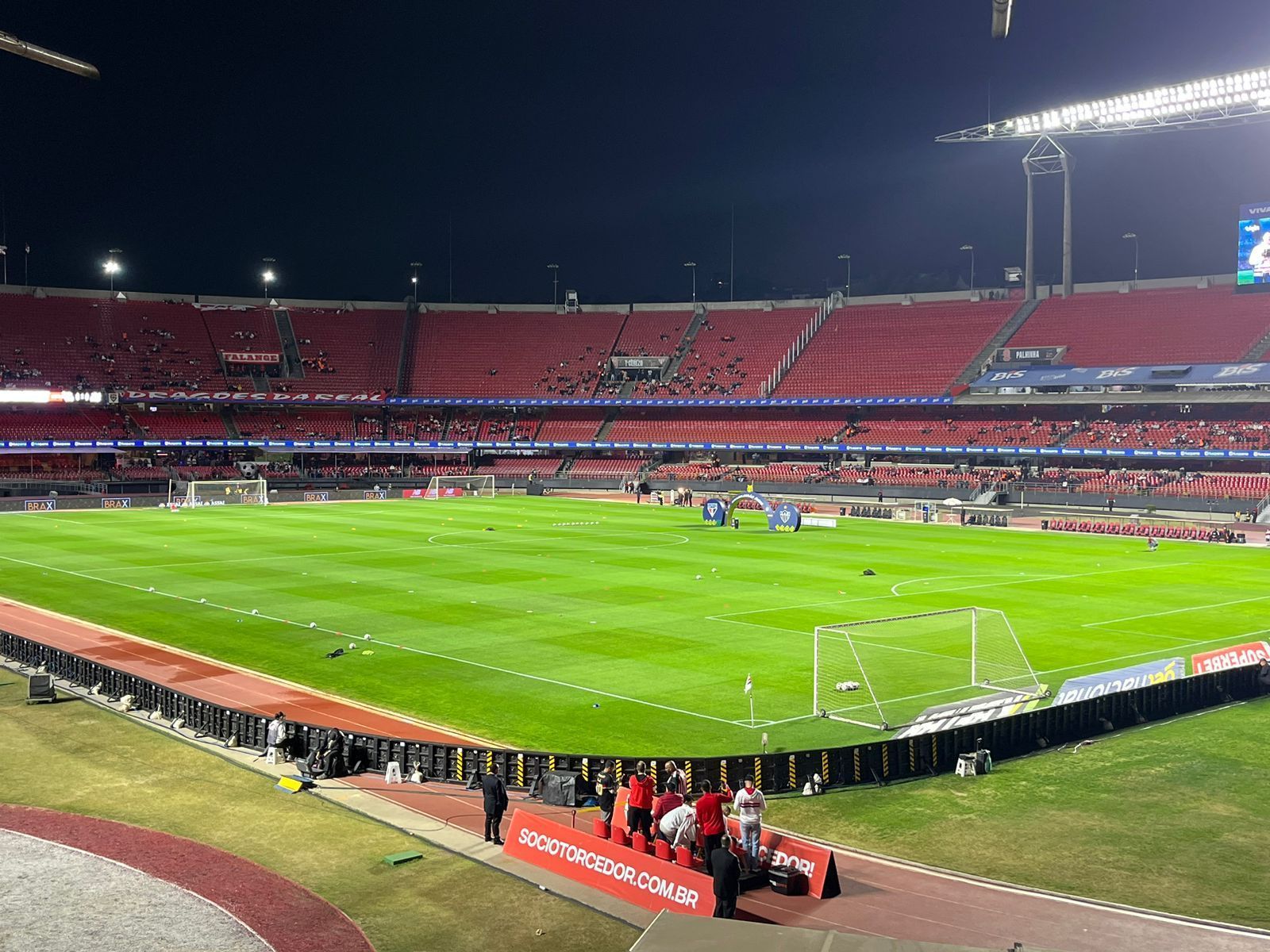 São Paulo x Atlético: veja escalações para jogo do Brasileirão