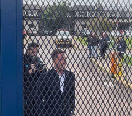 Arthur desembarca em Porto Alegre para assinar com o Grêmio
