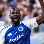 Ex-Cruzeiro, Bolasie reage às fortes chuvas em Minas Gerais e manda recado