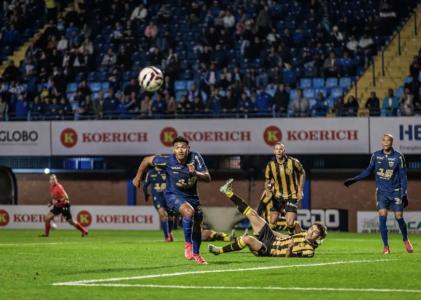 Amazonas vence o Avaí pela Série B