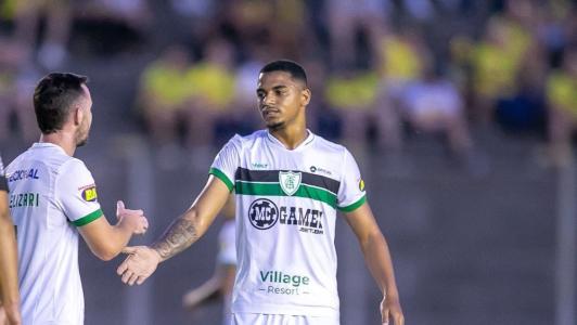 Renato Marques em jogo do América