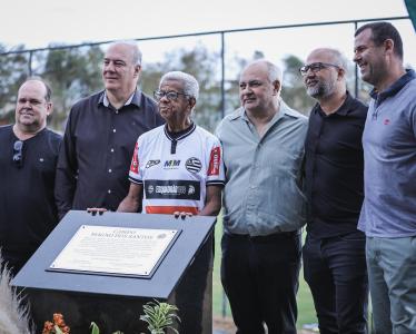 Athletic inaugura primeiro campo do novo CT