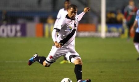 Nilton em ação com a camisa do Vasco