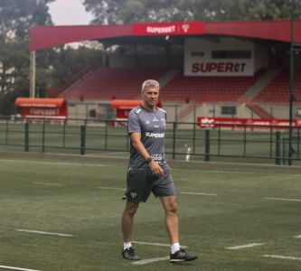 Crespo desembarcou em São Paulo