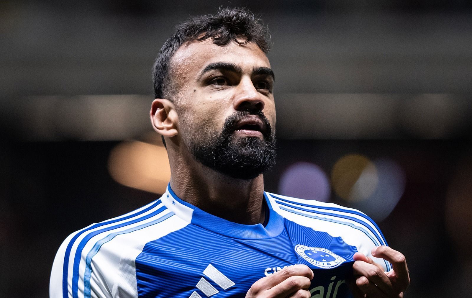 Mais bonito da carreira? Fabrício Bruno reage a golaço em Atlético x Cruzeiro