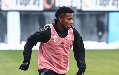 Keny Arroyo, alvo do Cruzeiro, durante treino do Besiktas-TUR