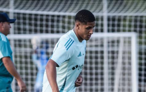 Fernando durante treino pelo Cruzeiro