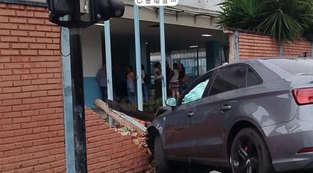 Acidente grave foi registrado no bairro Canaã