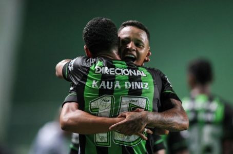 Kauã Diniz marca primeiro gol pelo profissional do América