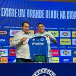 Pedrinho rebate Athletico-PR em apresentação de Kauã Moraes no Cruzeiro: 'Não roubamos nada'