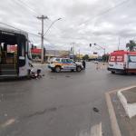 Adolescente fica ferida após colisão entre motocicleta e ônibus em Montes Claros