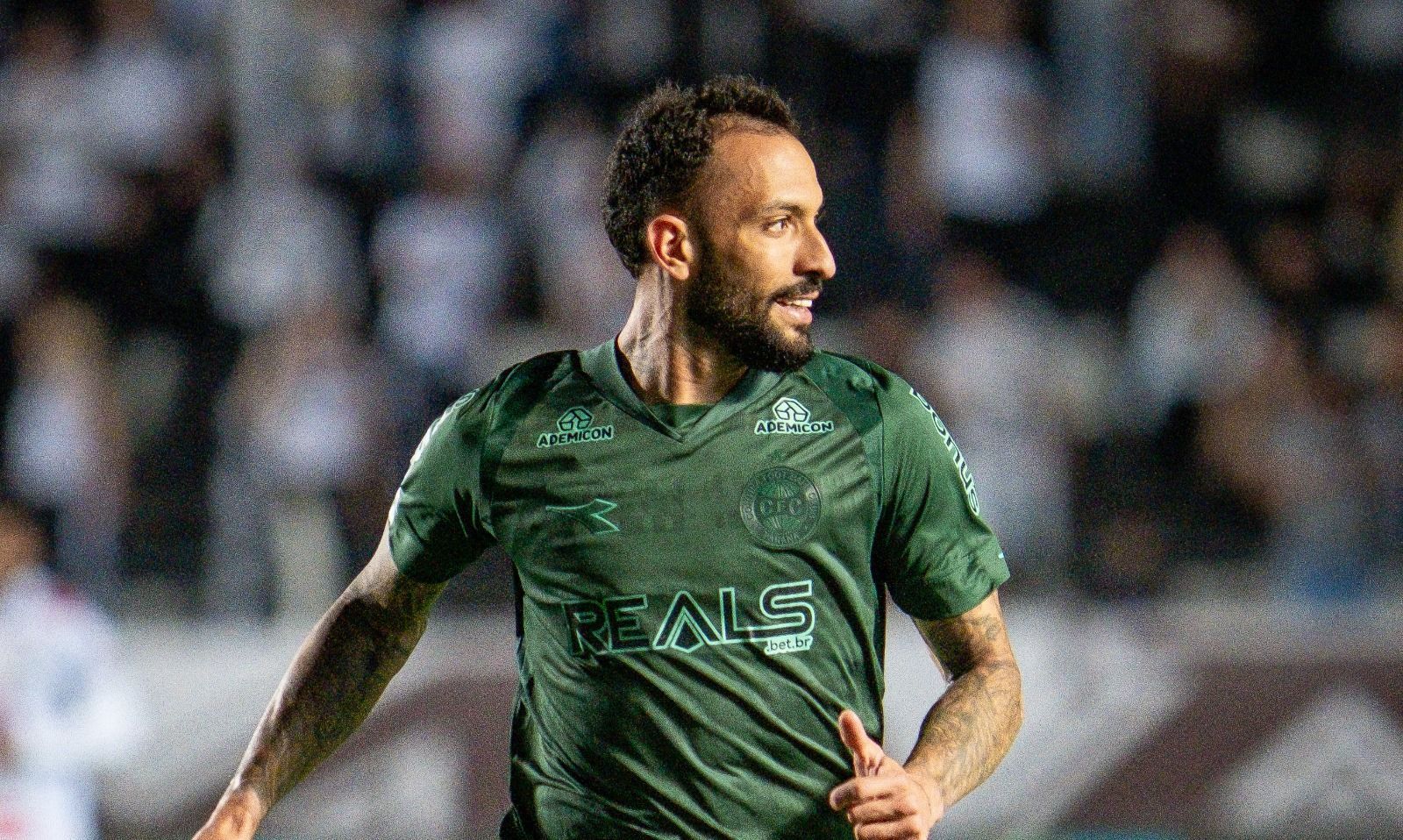 Coritiba fecha janela com apenas uma contratação e valoriza elenco