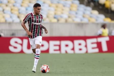 Riquelme é um os destaques das categorias de base do Fluminense