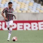 Fluminense encaminha segunda renovação com joia da base