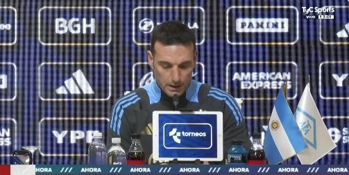 Emoção dupla: Scaloni e jornalista vão às lágrimas ao falar sobre 'despedida' de Messi