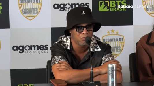 Ronaldinho Gaúcho em entrevista coletiva no Mineirão