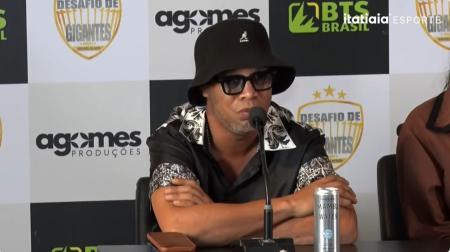 Ronaldinho Gaúcho em entrevista coletiva no Mineirão