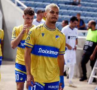 Formado no São Paulo, atacante Maioli defende o Apoel