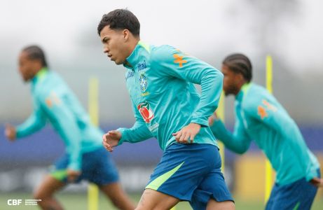 Kaio Jorge, atacante do Cruzeiro, em treino com a Seleção Brasileira