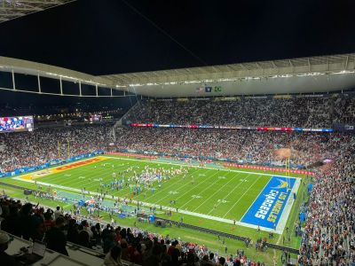 Jogo entre Los Angeles Chargers e Kansas City Chiefs na Neo Química Arena
