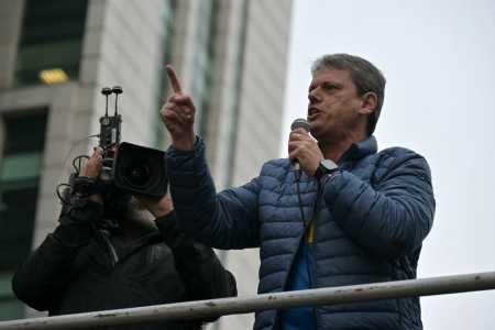 Ato pela anistia e contra Moraes na Avenida Paulista reúne Zema, Tarcísio (foto) e Michelle