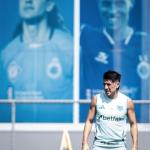 Ídolo do Cruzeiro demonstra euforia antes de clássico decisivo contra o Atlético