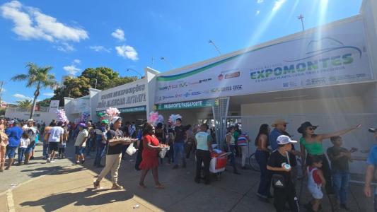 Parque de Exposições João Alencar Athayde em Montes Claros