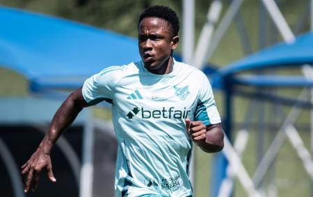 Luis Sinisterra é opção para o Cruzeiro diante do Atlético