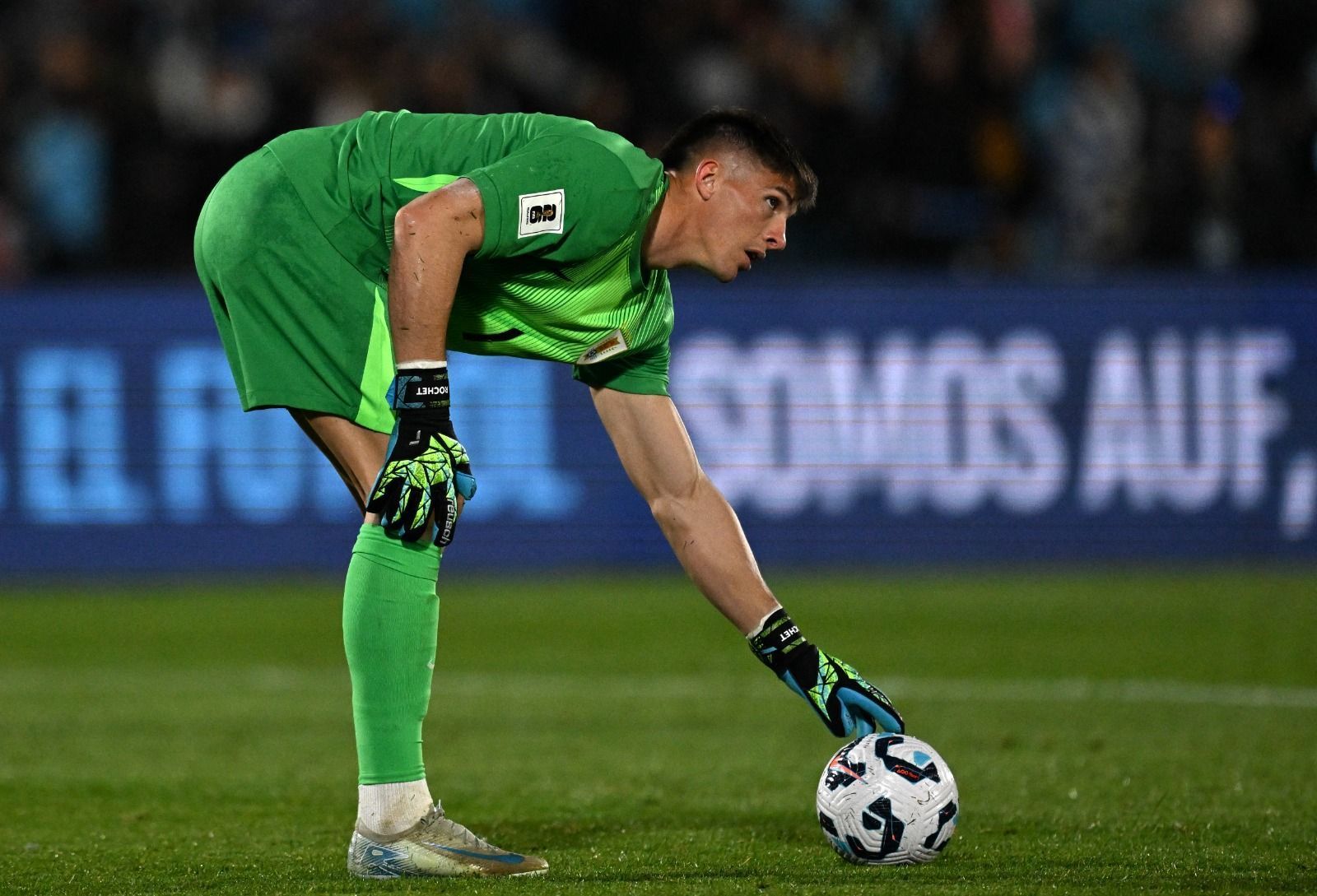 Rochet é preservado pela Seleção Uruguaia por suspeita de lesão e preocupa Inter