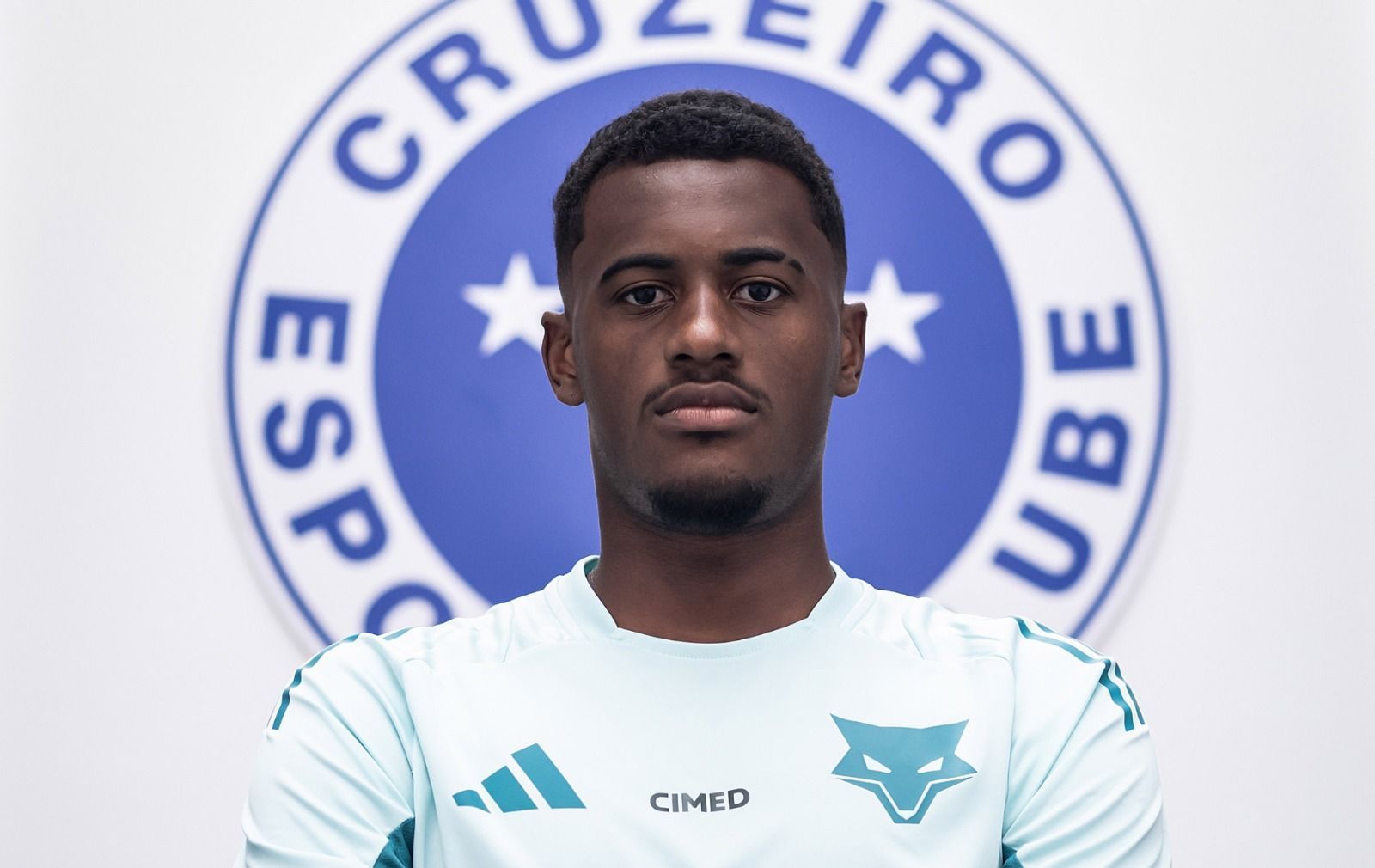 Cruzeiro oficializa renovação com promessa da base; saiba detalhes