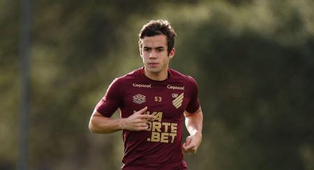 Dudu Kogitzki tem contrato com o Athletico-PR até abril de 2026