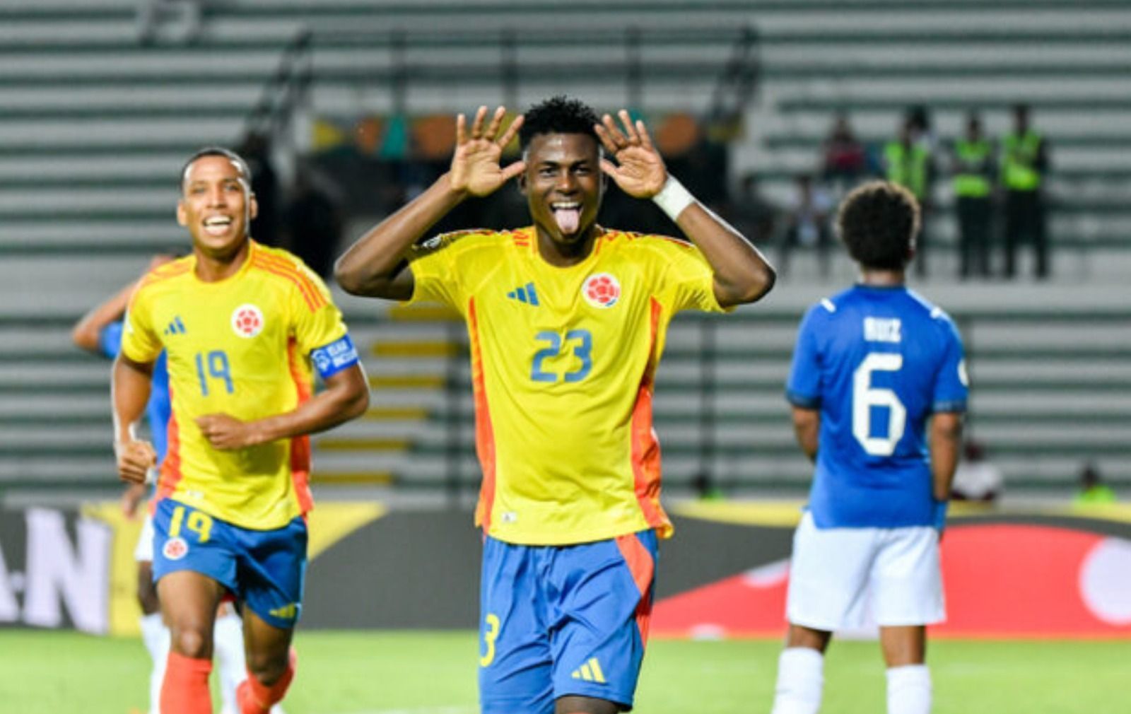 'Características especiais': jornalista colombiano analisa jovem acertado com Cruzeiro