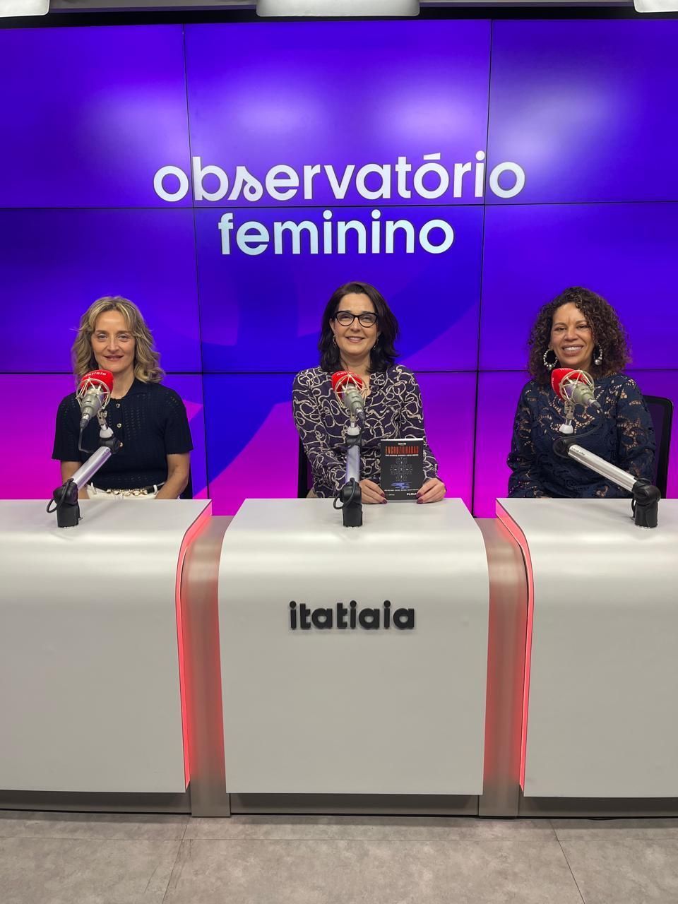 Observatório Feminino debate o livro 'Encruzilhadas: Tecno-oligarquias, democracia e ameaça ambiental'