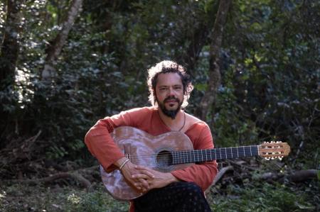 São Bartolomeu recebe Noite do Nhoque com show de Felipe Mancini