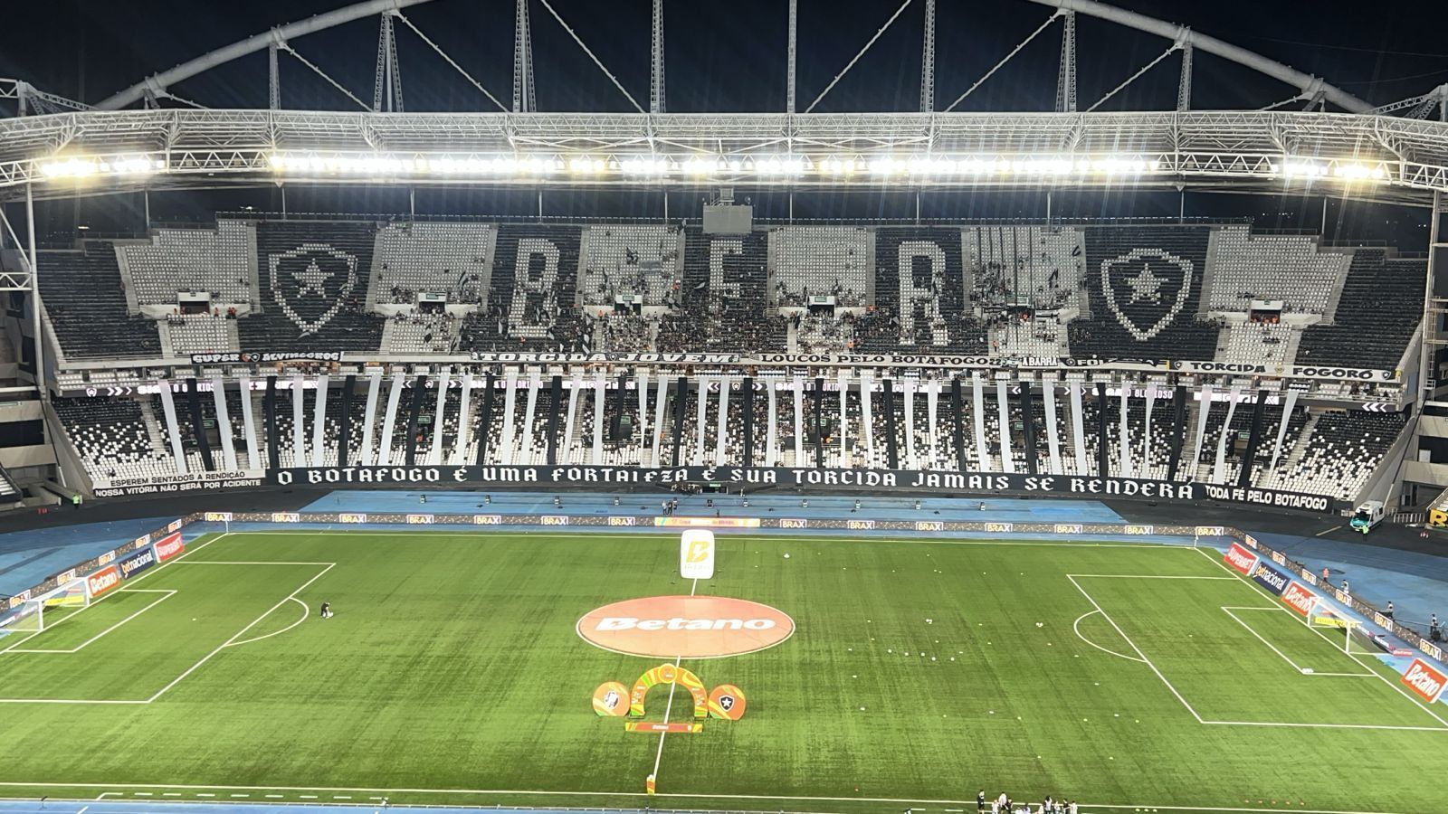 Botafogo x Vasco: escalações do jogo válido pela Copa do Brasil