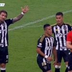 Foi pênalti de Lyanco em Cruzeiro x Atlético? Comentarista responde