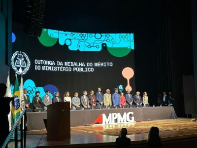 Medalhas foram entregues em solenidade na noite desta sexta-feira (12)