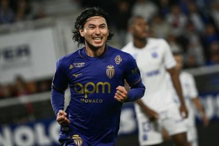 Minamino é desfalque na Copa do Mundo • ARNAUD FINISTRE / AFP