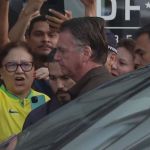 Veja o momento em que Bolsonaro deixou prisão domiciliar pela primeira vez após condenação