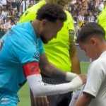 De forma inusitada, criança consegue autógrafo de Neymar na Arena MRV