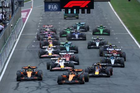 Carros da Fórmula 1 em ação na temporada 2025