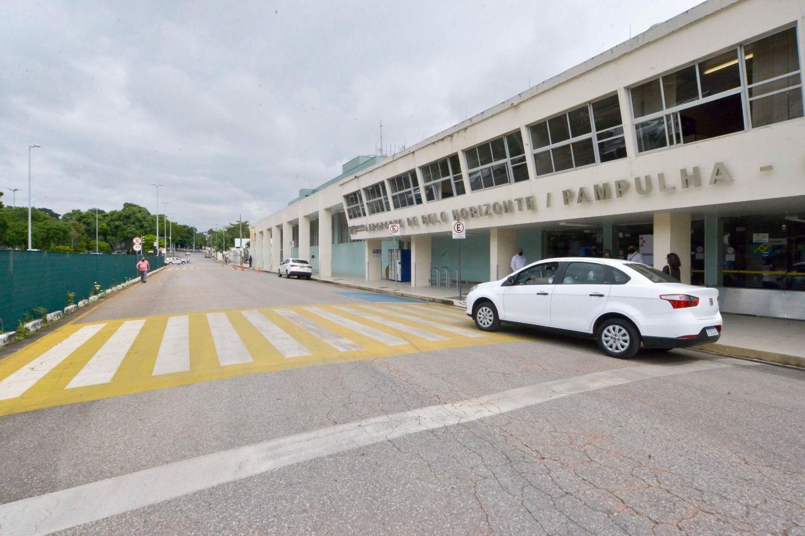 Greve de controladores de voo deve afetar aeroportos em Minas